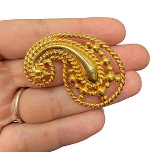 Vintage Jewelry Gold Tone Brooch Pin